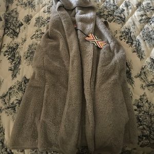 Super cute and comfy Dylan vest!